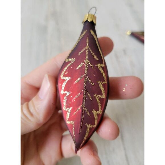 Pier 1 Red leaf glitter gold ornament Xmas holiday tree - Picture 3 of 6